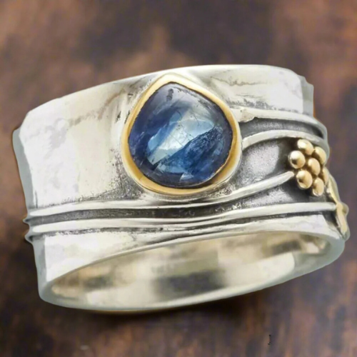 Florence™ - BOHEMIAN MEDITATION RING WITH GEMSTONE DETAIL