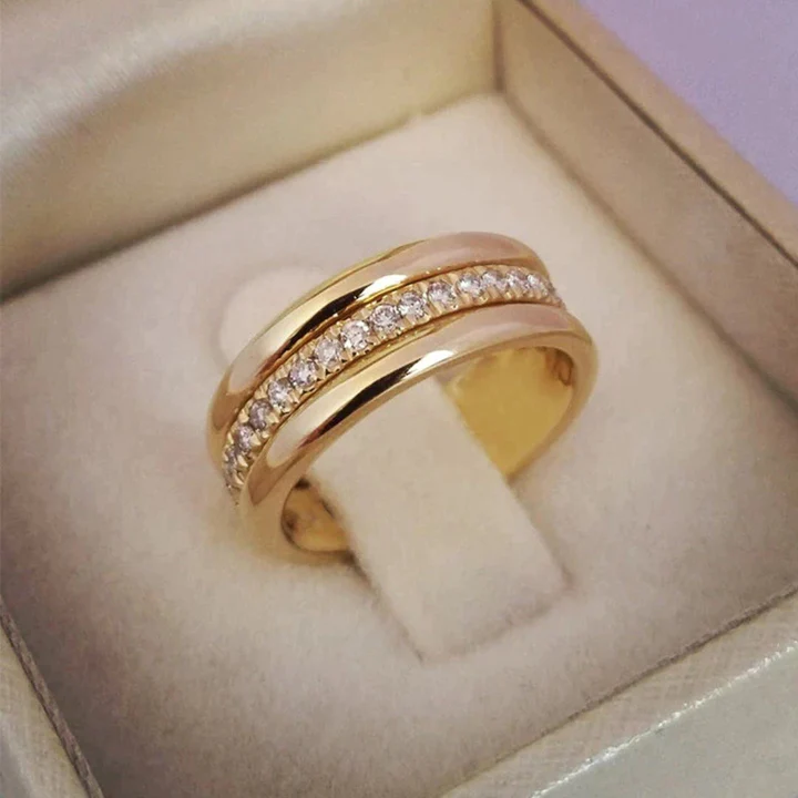 Maëlle™ - VINTAGE ZIRKONIA FRAMED RING