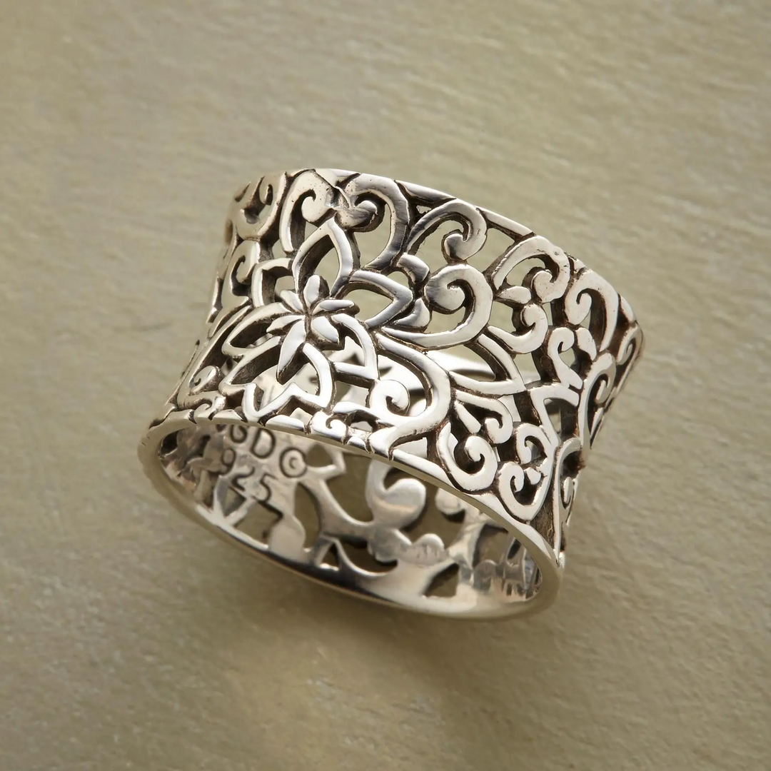 Léonie™ - VINTAGE SILVER HOLLOW RING