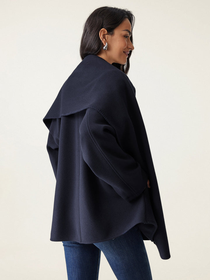 Fable™ - OVERSIZED COAT WITH VERSATILE STYLE