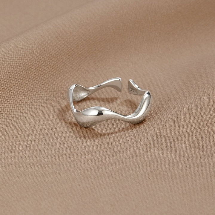 Camille™ - MINIMALIST RING WITH ELEGANT DESIGN