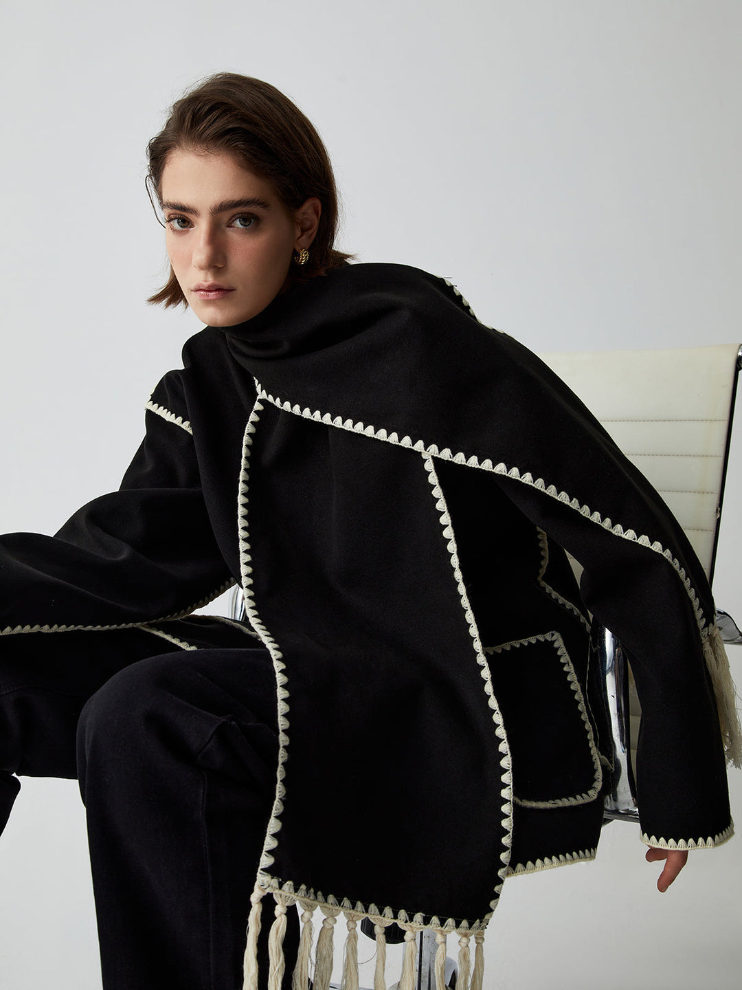 Layla™ - ELEGANT JACKET WITH MATCHING SCARF AND CONTRAST TRIM