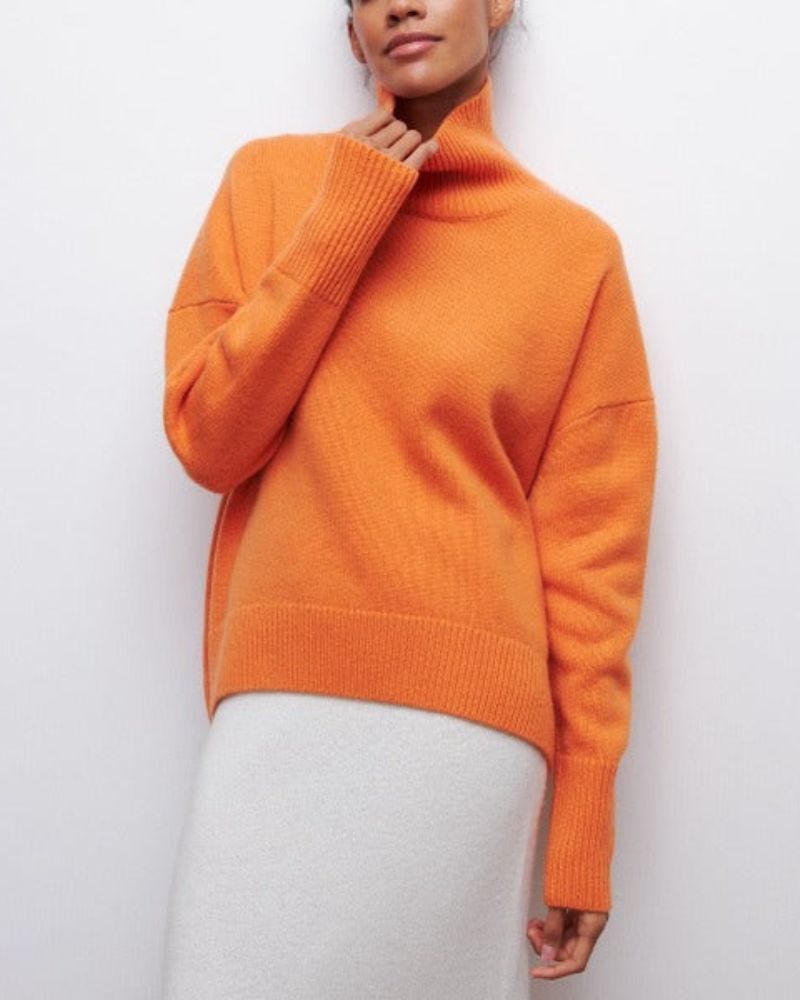 Avalyn™ - ELEGANT TUNIC WITH ROLLED COLLAR