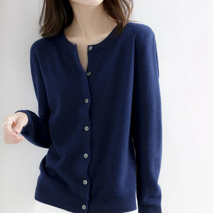 Lumi™ - ELEGANT BUTTON CARDIGAN WITH A SOPHISTICATED SILHOUETTE