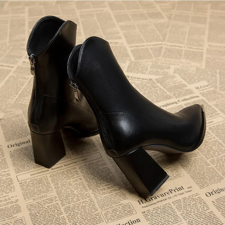 CHROME TIP™ - SLEEK CHELSEA BOOTS