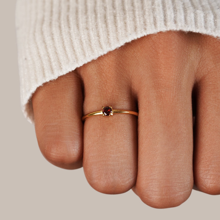 Aaliyah Goldring™ - ELEGANT RING WITH A STUNNING DESIGN