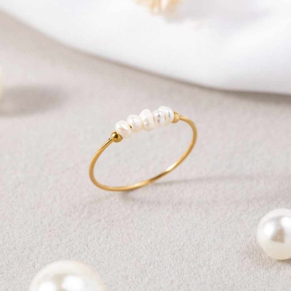 Violette™ - ELEGANT PEARL RING WITH A TIMELESS DESIGN
