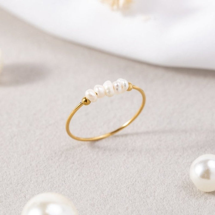 Violette™ - ELEGANT PEARL RING WITH A TIMELESS DESIGN