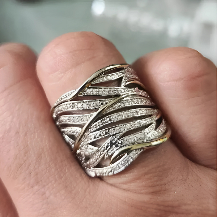 Estelle™ - ELEGANT MULTILAYERED TWIST RING