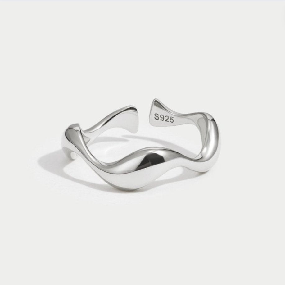Camille™ - MINIMALIST RING WITH ELEGANT DESIGN