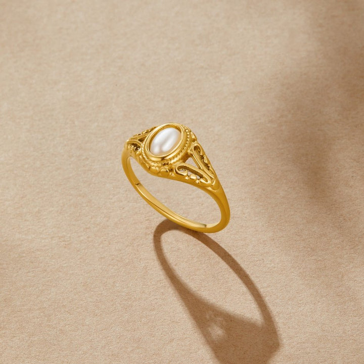 Alouette™ - VINTAGE ROYAL PEARL RING WITH ELEGANT DESIGN