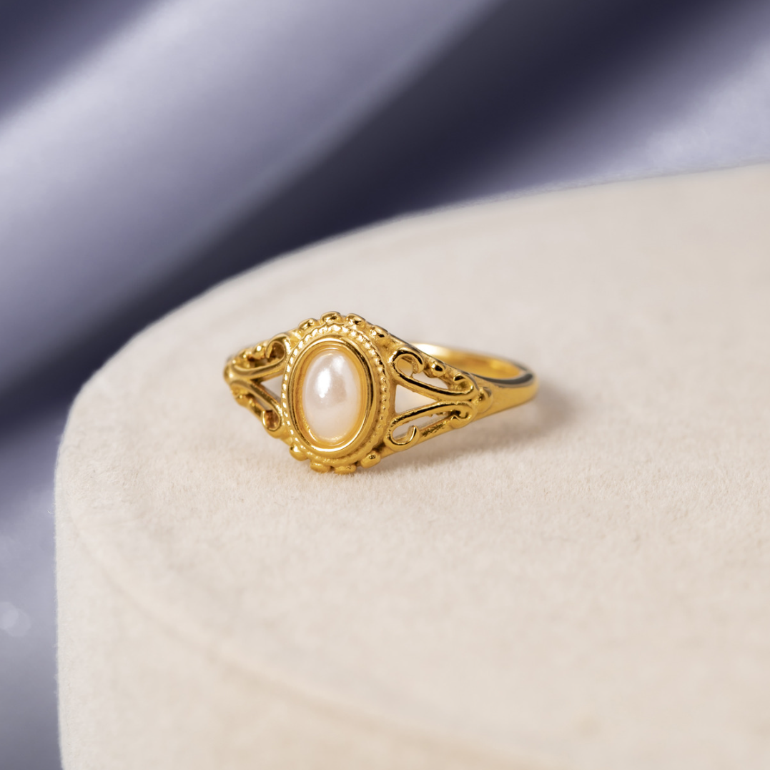 Alouette™ - VINTAGE ROYAL PEARL RING WITH ELEGANT DESIGN